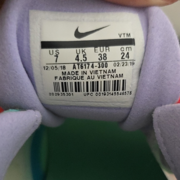 Nike Women Air Max 270 React - Blue, Green, Pink - Picture 6 of 8